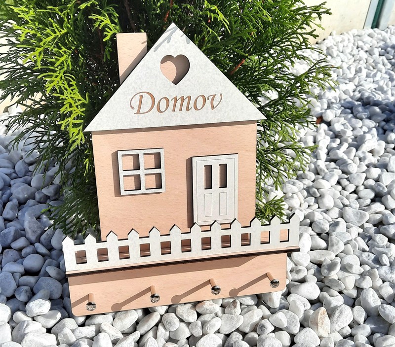 Věšák na klíče domeček
