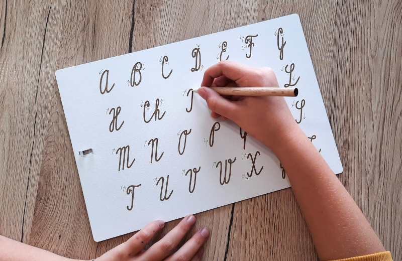 Sada tabulek k nácviku psaní s dřevěnou tužkou