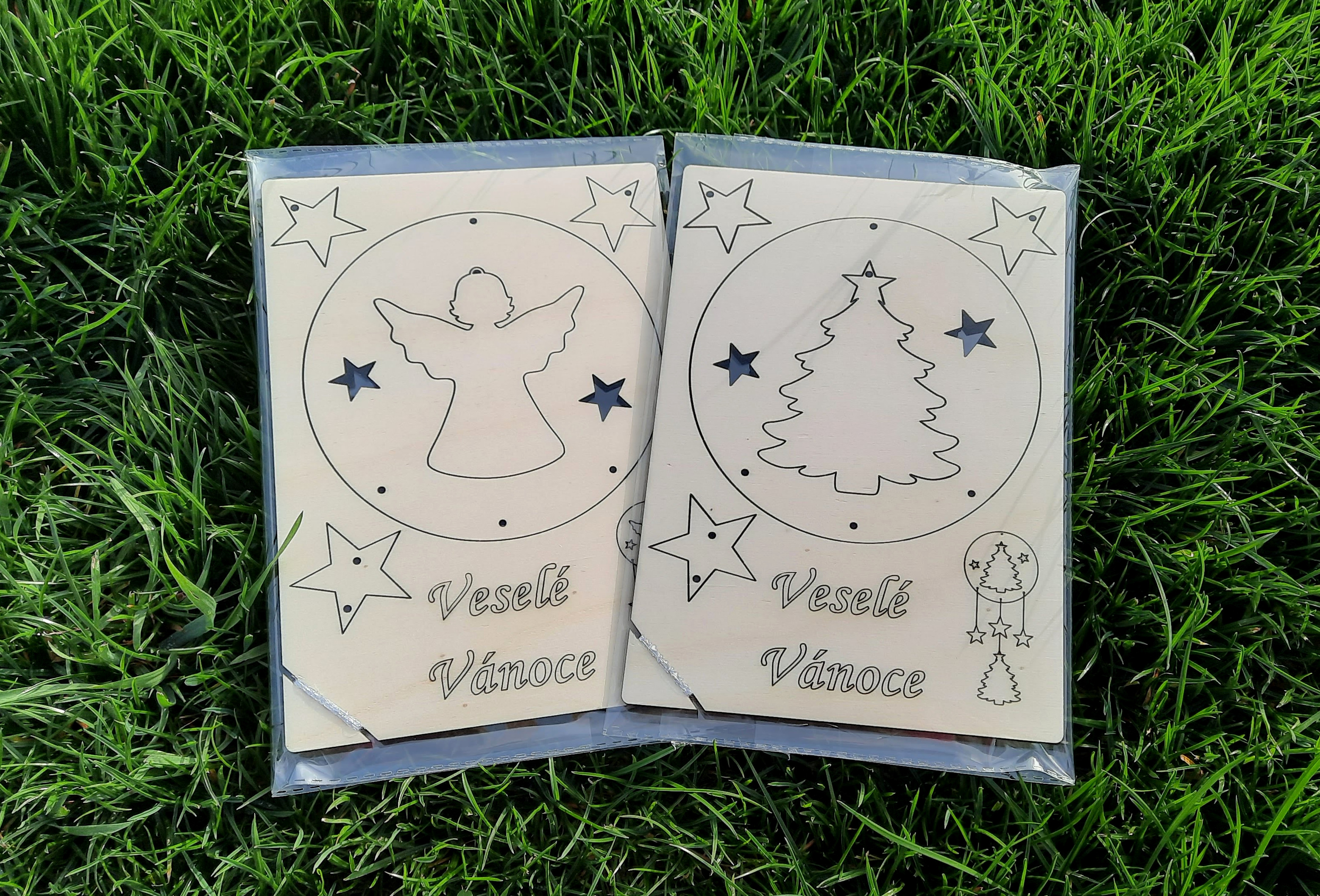 Vánoční ozdoba stromeček