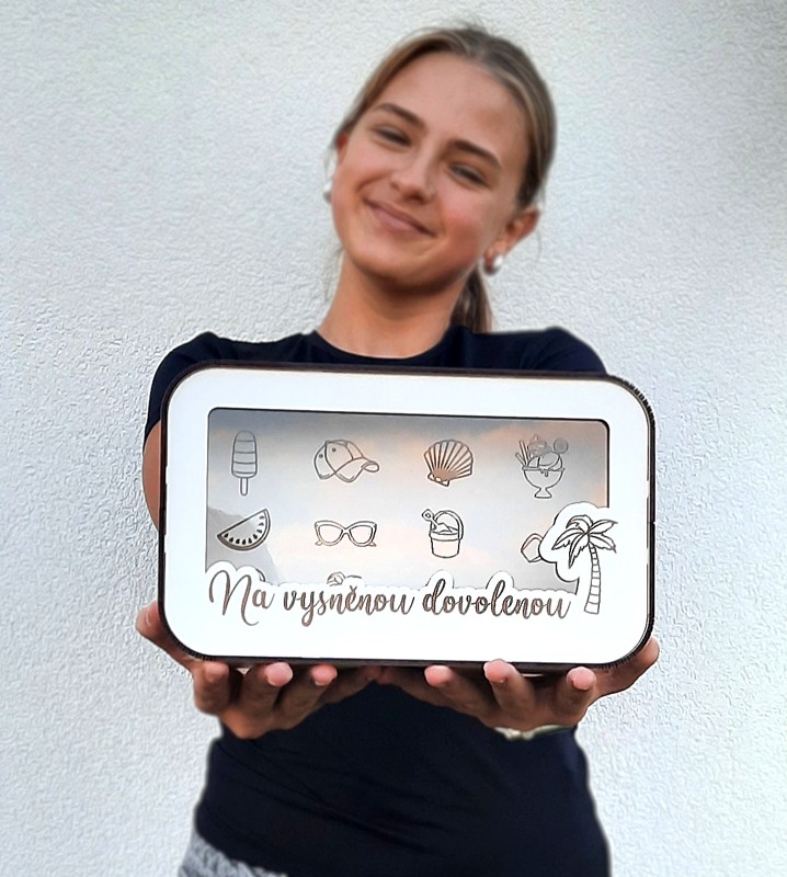 Dřevěná pokladnička s plexisklem