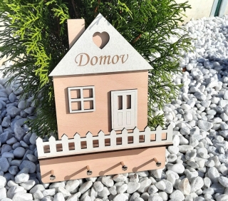 Věšák na klíče domeček