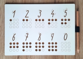 Tabulka k nácviku psaní s dřevěnou tužkou