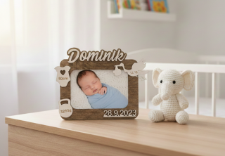 Dřevěný fotorámeček k narození s čápem a údaji 