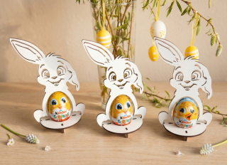 Dřevěný velikonoční zajíček – Stojánek na vajíčko (19 cm)
