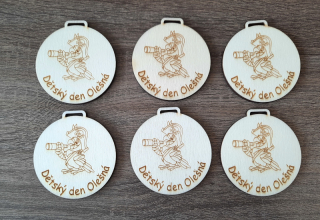 Dřevěná medaile přírodní