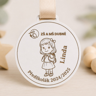 Dřevěná gravírovaná medaile - dárek na konec školky